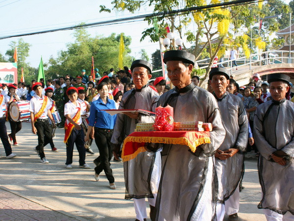 Thành kính dâng hương tưởng nhớ các Vua Hùng ảnh 2