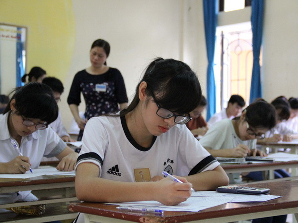 Các nhà Toán học kiến nghị ​hoãn thi trắc nghiệm môn Toán ảnh 1