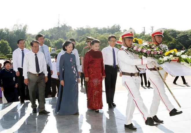 Chủ tịch Quốc hội dự Lễ trao Bằng Tổ quốc ghi công tại Quảng Nam ảnh 4