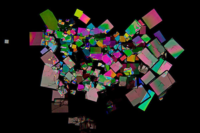 Phát triển máy tính hóa học lưu trữ ảnh bằng phân tử nhỏ ảnh 1