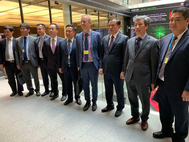 Việt Nam tăng cường hợp tác tài chính với Vương quốc Anh ảnh 2