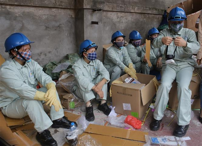 Vụ cháy Rạng Đông: Khám sức khỏe cho người dân và tẩy độc môi trường ảnh 1