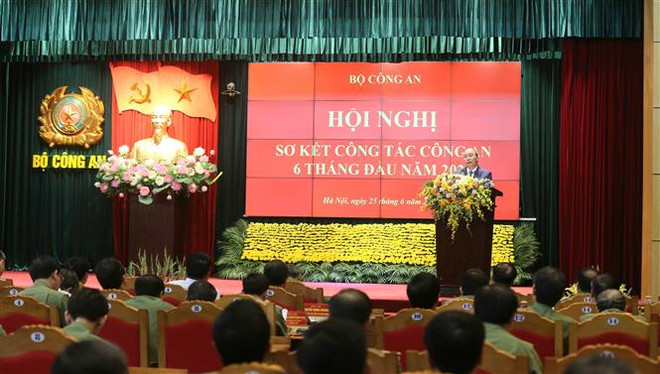 Thủ tướng Nguyễn Xuân Phúc phát biểu chỉ đạo. (Ảnh: Doãn Tấn/TTXVN) Thủ tướng: Bảo vệ tuyệt đối an toàn đại hội đảng bộ các cấp ảnh 4
