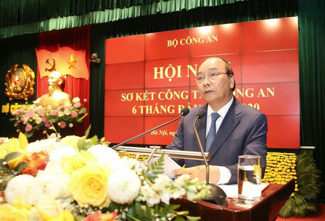 Thủ tướng Nguyễn Xuân Phúc phát biểu. (Ảnh: Doãn Tấn/TTXVN) Thủ tướng: Bảo vệ tuyệt đối an toàn đại hội đảng bộ các cấp ảnh 1