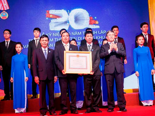 Công ty MobiFone đón nhận Huân chương Độc lập hạng Ba ảnh 1