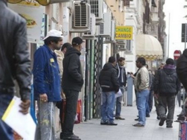 Thủ tướng Italy bắt tay cải cách chính sách kinh tế ảnh 1