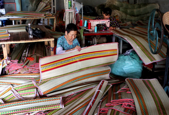 [Photo] Nghề dệt chiếu cói Phú Tân tại tỉnh Phú Yên ảnh 9