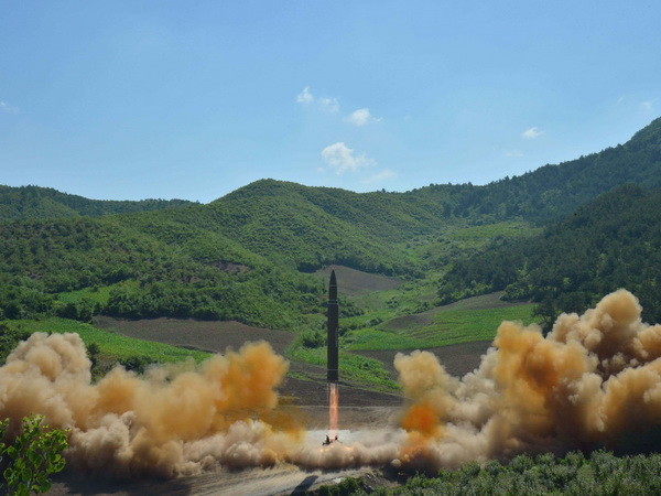 Đầu đạn hạt nhân Triều Tiên không thể "sống sót" khi bay tới Mỹ ảnh 1