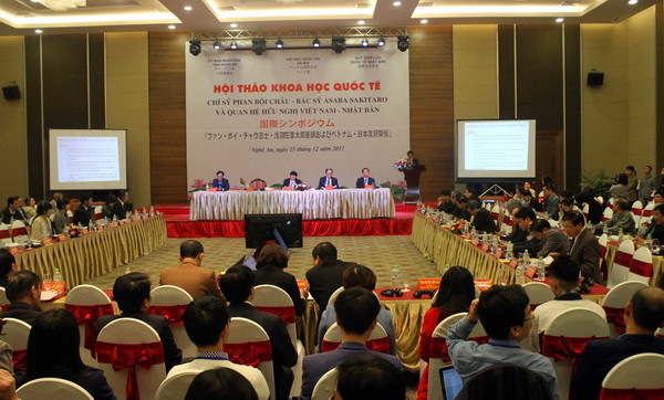 Quang cảnh Hội thảo. (Ảnh: Tá Chuyên/TTXVN) Chí sỹ Phan Bội Châu-bác sỹ Sakitaro và quan hệ hữu nghị Việt-Nhật ảnh 1