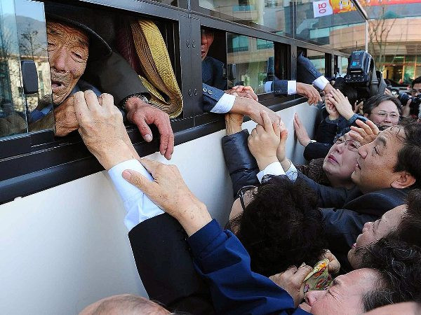 Cao ủy LHQ kêu gọi khởi tố các tội ác của Triều Tiên ảnh 1