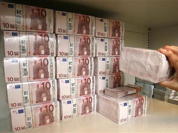 IMF giải ngân khoản cứu trợ bị trì hoãn 1 năm cho Hy Lạp ảnh 1