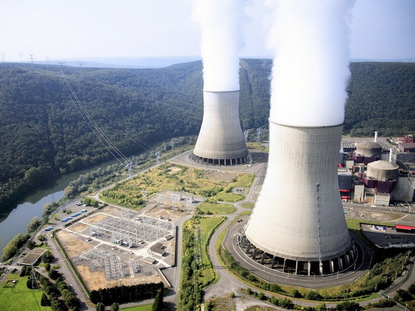 Pháp sẽ phải dừng hoạt động hàng loạt lò phản ứng hạt nhân ảnh 1