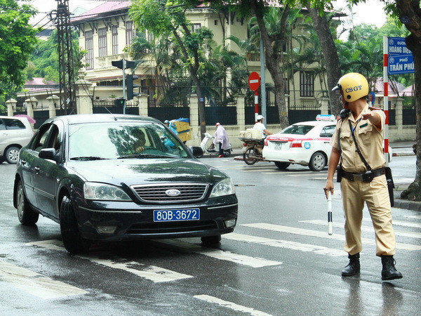 Bộ Tài chính hoàn thành dự thảo đề xuất hai phương án khoán xe công ảnh 1