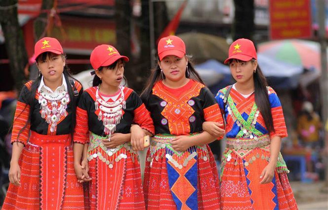 Người Mông rộn ràng Tết Độc lập trên cao nguyên Mộc Châu ảnh 1