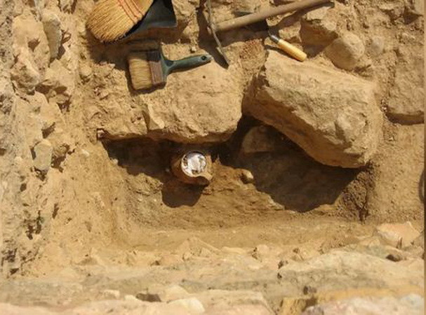 Phát hiện bùa ngải chứa lời nguyền kỳ lạ từ thời Hy Lạp cổ ảnh 1