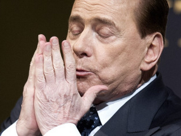 Hội đồng giám mục Italy chỉ trích ông Berlusconi về vấn đề đạo đức ảnh 1