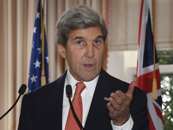 Ngoại trưởng Mỹ John Kerry trong cuộc họp báo ở Wellington, New Zealand ngày 13/11 vừa qua. (Ảnh: AP/TTXVN) Ngoại trưởng Mỹ đến Oman thúc đẩy các nỗ lực hòa bình Yemen ảnh 1