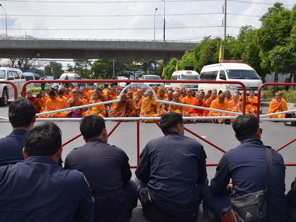 Chính phủ Thái Lan lấy làm tiếc về vụ người biểu tình tự sát ảnh 1
