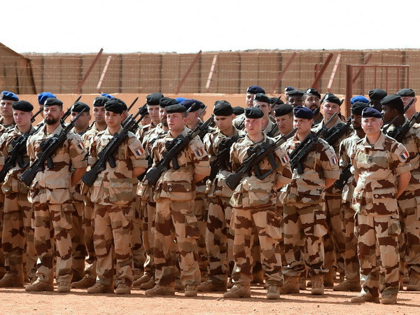 Đặc nhiệm Pháp đổ bộ xuống Niger sau vụ 16 lính bản địa tử trận ảnh 1