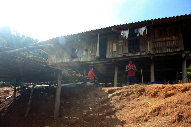 Di tích quốc gia đặc biệt Cụm tượng đài Kéo Pháo bị phá vỡ cảnh quan ảnh 1