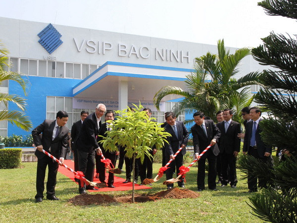 Nguyên Thủ tướng Singapore thăm khu công nghiệp VSIP Bắc Ninh ảnh 1