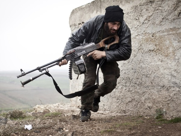 Quân chống đối Syria hỗn chiến nội bộ để giành vũ khí ảnh 1