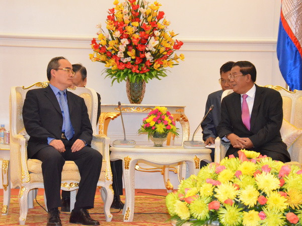Thủ tướng Hun Sen tiếp Chủ tịch Mặt trận Tổ quốc Việt Nam ảnh 1