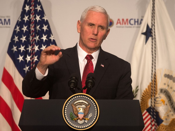 Phó Tổng thống Mỹ Mike Pence tiếp tục đe dọa Triều Tiên ảnh 1