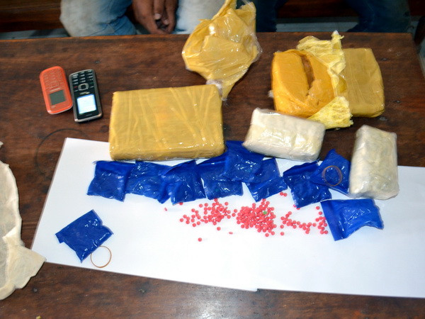 Sơn La: Bắt quả tang 2 đối tượng vận chuyển số lượng lớn ma túy ảnh 1