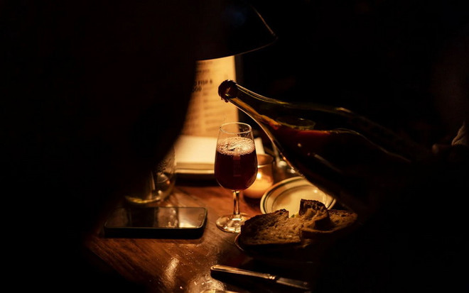 Uống rượu vang đỏ hằng ngày có ảnh hưởng gì cho sức khỏe? ảnh 1