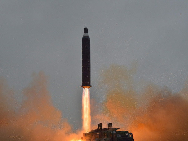 Quân đội Hàn Quốc lên án vụ phóng tên lửa của Triều Tiên ảnh 1