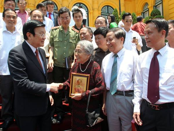 Chủ tịch nước Trương Tấn Sang gặp mặt đại diện các cơ quan báo chí ảnh 3