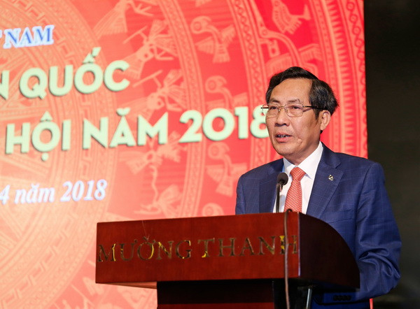 Phó Trưởng Ban Tuyên giáo Trung ương, Tổng Biên tập Báo Nhân dân, Chủ tịch Hội Nhà báo Việt Nam Thuận Hữu phát biểu. (Ảnh: Bích Huệ/TTXVN) Hội nghị toàn quốc tổng kết hoạt động của Hội Nhà báo Việt Nam 2017 ảnh 3