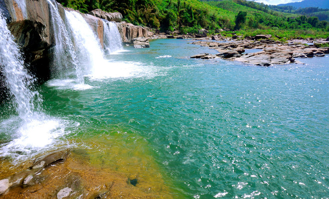 Tìm thấy thi thể thanh niên bị nước cuốn trôi khi tắm ở thác Xăn Đư ảnh 1