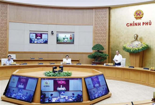 Thủ tướng: Phấn đấu tăng trưởng trên 5% trong năm 2020 ảnh 1