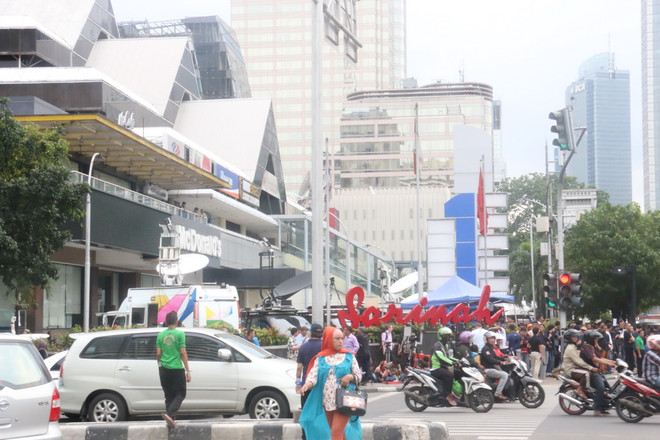 Cuộc sống tại thủ đô Jakarta đã trở lại nhịp độ thường ngày ảnh 2