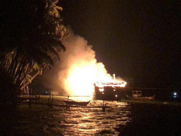 Hỏa hoạn thiêu rụi tàu cá trị giá hơn 9 tỷ đồng đang neo đậu trong bến ảnh 1