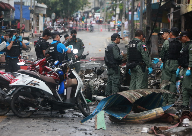 Tiếp tục xảy ra đánh bom nhằm vào xe quân sự tại Thái Lan ảnh 1