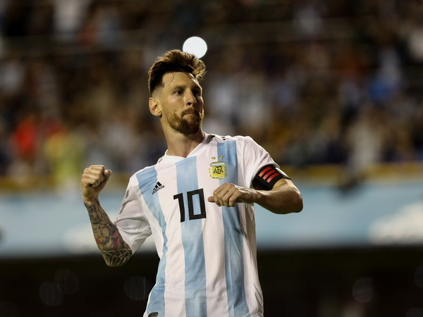 HLV Sampaoli mong Messi tiếp tục thi đấu thêm một kỳ World Cup ảnh 1