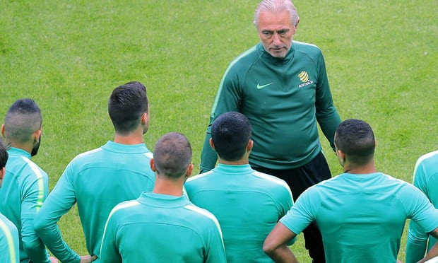 Australia sẵn sàng là chính mình trong cuộc chiến với gà trống Gaulois ảnh 1