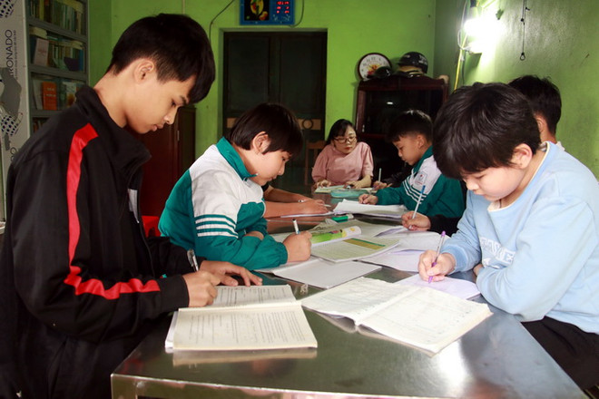 Gương mặt trẻ Việt Nam: Cô gái xương thủy tinh và lớp học “5 không” ảnh 2