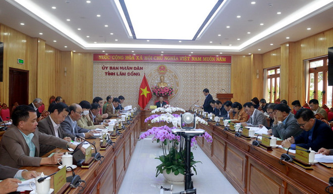 Một phiên họp của Ủy ban Nhân dân tỉnh Lâm Đồng. (Nguồn: Công thông tin điện tử tỉnh Lâm Đồng) Lâm Đồng: Đề xuất sáp nhập 3 huyện phía Nam thành một huyện ảnh 1