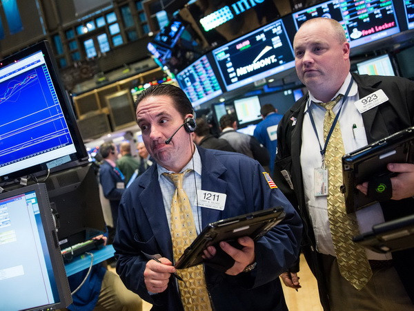 Giá dầu giảm gây áp lực lớn với thị trường chứng khoán Mỹ ảnh 1