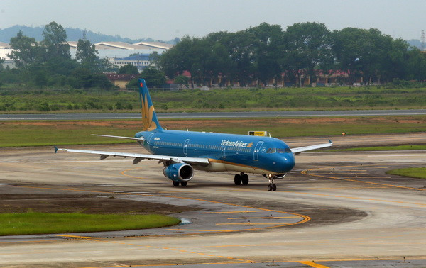 Máy bay của Vietnam Airlines gặp trục trặc kỹ thuật tại sân bay Vinh ảnh 1