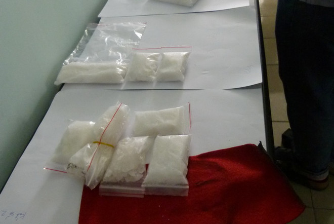 Bắt nhóm đối tượng mua bán, vận chuyển trái phép gần 10kg ma túy đá ảnh 1