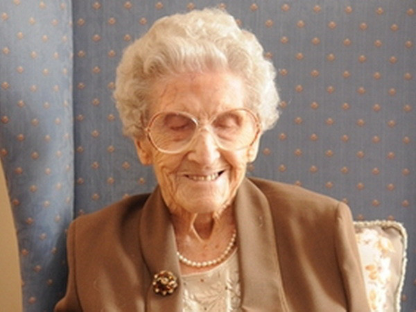 Số người thọ trên 100 tuổi tại Anh tăng gấp bốn lần trong 30 năm ảnh 1