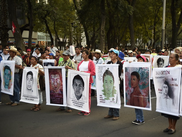 Mỹ đề nghị giúp Mexico tìm kiếm 43 sinh viên bị mất tích ảnh 1