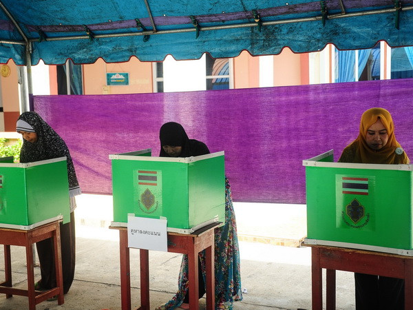 Bất ổn chính trị sẽ nổ ra nếu dự thảo hiến pháp Thái Lan bị bác bỏ ảnh 1