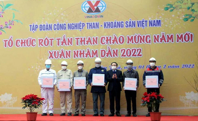 Quảng Ninh rót trên 26.000 tấn than trong ngày đầu năm mới Nhâm Dần ảnh 1