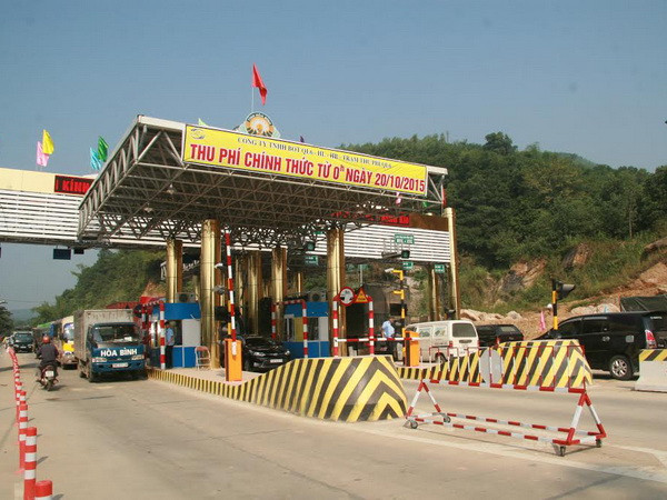 Yêu cầu chủ đầu tư các trạm thu phí BOT giảm 15-20% mức phí ảnh 1